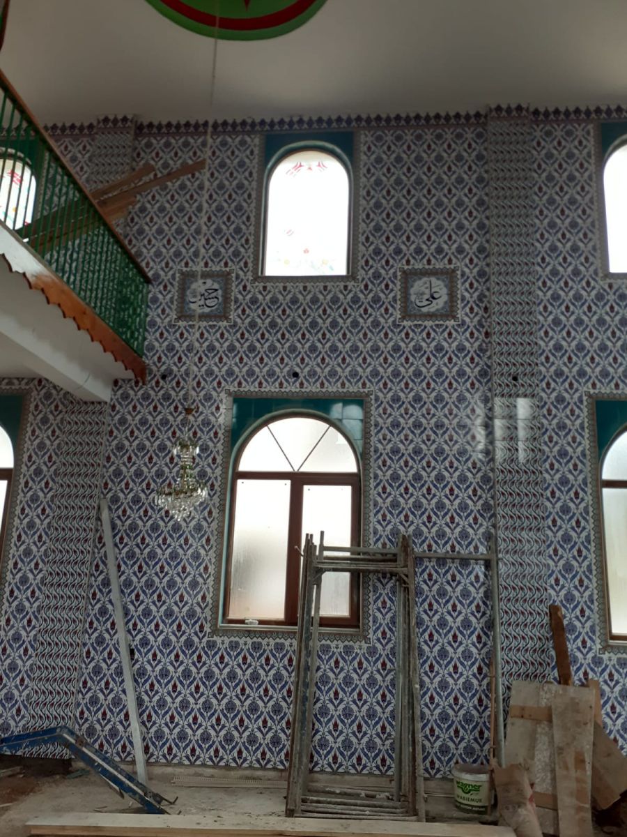 Cami Çini Ustası
